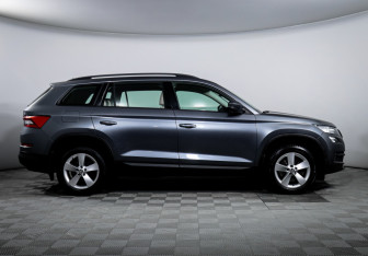 Подержанный автомобиль Skoda Kodiaq 2019 года (4 фото)