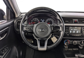 Подержанный автомобиль Kia Rio Hatchback 2020 года (21 фото)