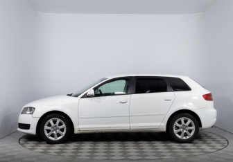 Подержанный автомобиль Audi A3 Hatchback 2009 года (8 фото)