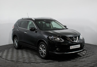 Подержанный автомобиль Nissan X-Trail 2016 года (7 фото)