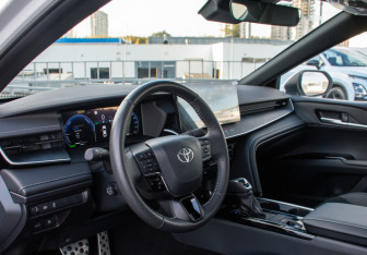 Новый Toyota Camry Sedan 2024 (9 фото)