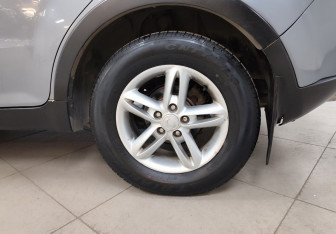 Подержанный автомобиль SsangYong Actyon 2011 года (9 фото)