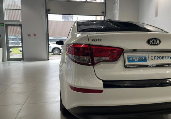 Подержанный автомобиль Kia Rio Sedan 2017 года (8 фото)