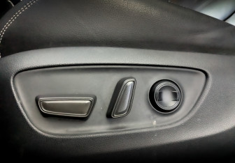 Подержанный автомобиль Toyota RAV4 2019 года (21 фото)
