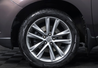 Подержанный автомобиль Lexus RX 2012 года (22 фото)