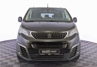 Подержанный автомобиль Peugeot Traveller 2018 года (2 фото)