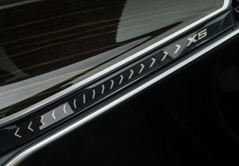 Подержанный автомобиль BMW X5 2023 года (24 фото)