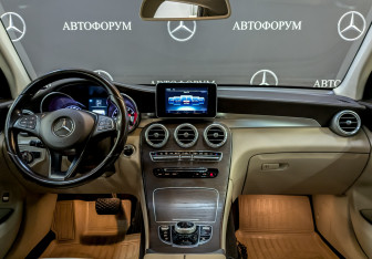 Подержанный автомобиль Mercedes-Benz GLC Coupe 2015 года (14 фото)