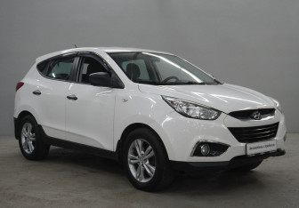 Подержанный автомобиль Hyundai ix35 2011 года (3 фото)