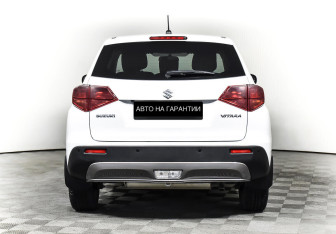 Подержанный автомобиль Suzuki Vitara 2020 года (6 фото)