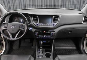 Подержанный автомобиль Hyundai Tucson 2016 года (14 фото)