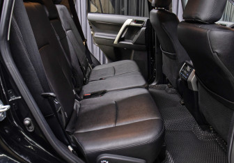 Подержанный автомобиль Toyota Land Cruiser Prado 2020 года (12 фото)