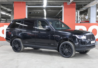 Подержанный автомобиль Land Rover Range Rover 2018 года (3 фото)