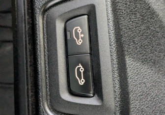 Подержанный автомобиль BMW X5 2020 года (27 фото)