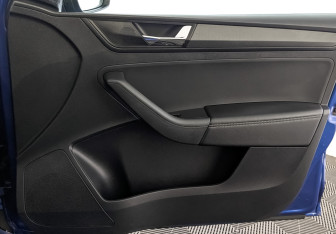 Подержанный автомобиль Skoda Rapid Liftback 2021 года (25 фото)