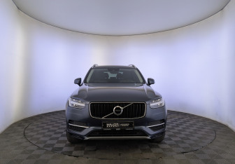 Подержанный автомобиль Volvo XC90 2019 года (2 фото)