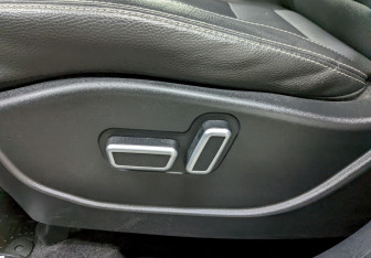 Подержанный автомобиль Geely Emgrand X7 2020 года (15 фото)