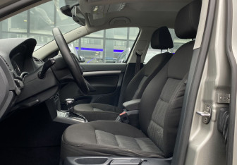 Подержанный автомобиль Skoda Octavia Liftback 2013 года (13 фото)