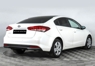 Подержанный автомобиль Kia Cerato Sedan 2016 года (3 фото)