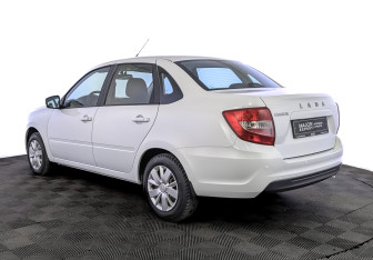 Подержанный автомобиль LADA (ВАЗ) Granta Sedan 2022 года (7 фото)