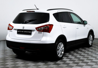 Подержанный автомобиль Suzuki SX4 Hatchback 2017 года (5 фото)