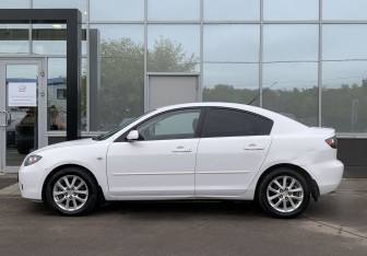 Подержанный автомобиль Mazda 3 Sedan 2008 года (7 фото)