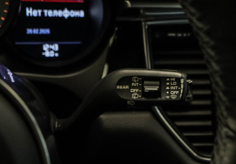 Подержанный автомобиль Porsche Macan 2016 года (13 фото)