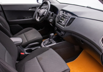 Подержанный автомобиль Hyundai Creta 2018 года (9 фото)