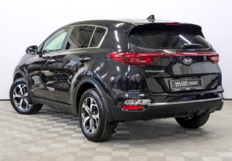 Подержанный автомобиль Kia Sportage 2021 года (7 фото)