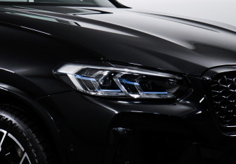 Подержанный автомобиль BMW X4 2022 года (17 фото)