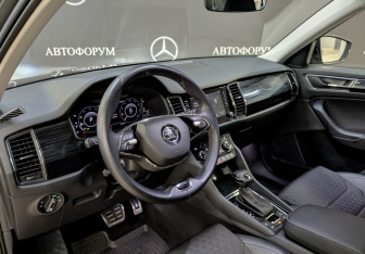 Подержанный автомобиль Skoda Kodiaq 2021 года (15 фото)