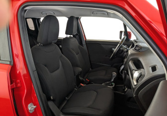 Подержанный автомобиль Jeep Renegade 2018 года (21 фото)