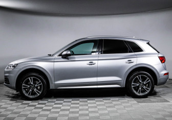 Подержанный автомобиль Audi Q5 2017 года (8 фото)