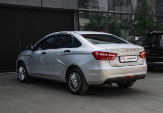 Подержанный автомобиль LADA (ВАЗ) Vesta Sedan 2017 года (6 фото)