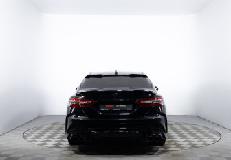 Подержанный автомобиль Toyota Camry Sedan 2020 года (6 фото)