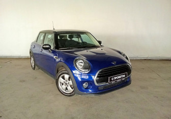 Подержанный автомобиль MINI Hatch 2020 года (3 фото)