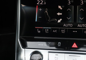 Подержанный автомобиль Audi A7 2020 года (25 фото)