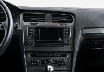 Подержанный автомобиль Volkswagen Golf Hatchback 2013 года (8 фото)