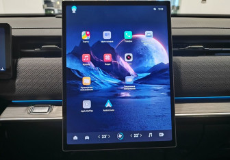 Подержанный автомобиль Jaecoo J7 2024 года (16 фото)