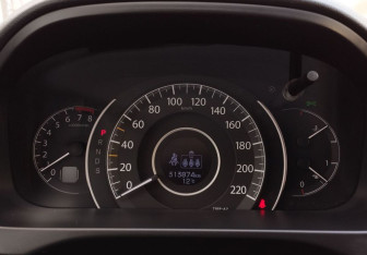 Подержанный автомобиль Honda CR-V 2013 года (12 фото)