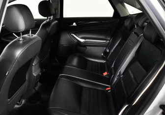 Подержанный автомобиль Ford Mondeo Sedan 2012 года (8 фото)