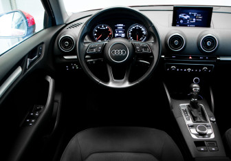 Подержанный автомобиль Audi A3 Sedan 2019 года (9 фото)