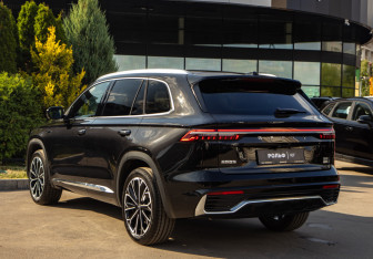 Подержанный автомобиль Geely Monjaro 2025 года (5 фото)