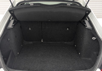 Подержанный автомобиль Skoda Octavia Liftback 2018 года (10 фото)