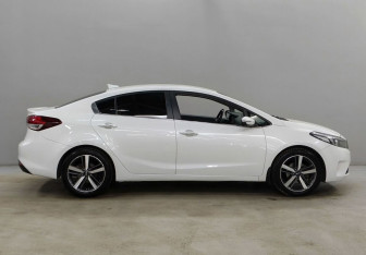 Подержанный автомобиль Kia Cerato Sedan 2018 года (4 фото)
