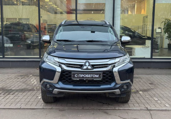 Подержанный автомобиль Mitsubishi Pajero Sport 2018 года (2 фото)