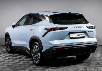 Подержанный автомобиль Jetour Dashing 2023 года (7 фото)