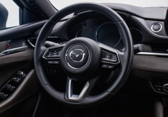 Подержанный автомобиль Mazda 6 Sedan 2022 года (15 фото)