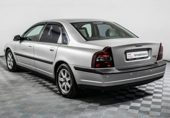 Подержанный автомобиль Volvo S80 1999 года (7 фото)
