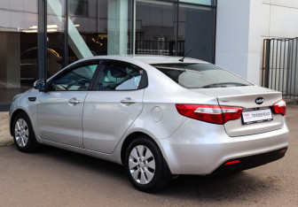 Подержанный автомобиль Kia Rio Sedan 2012 года (6 фото)